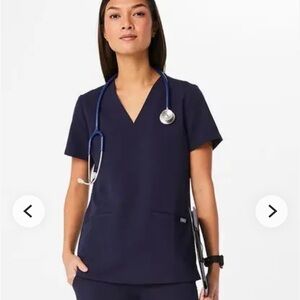FIGS- Casma Three-Pocket Scrub Top size small